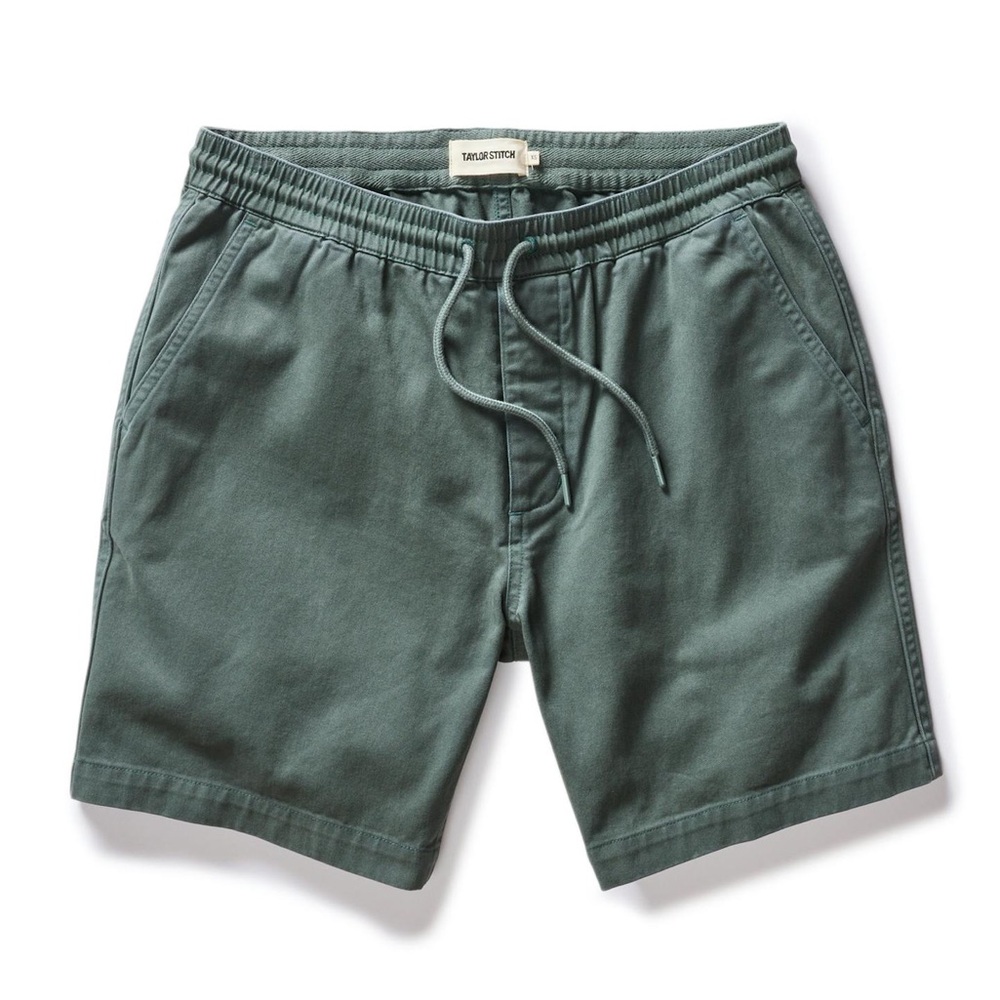 Taylor Stitch - The Apres Short, 7” in Deep Sea